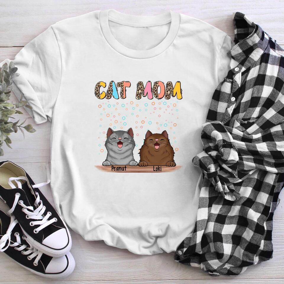 Personalized Cat Mom NI0104002YR T-Shirt