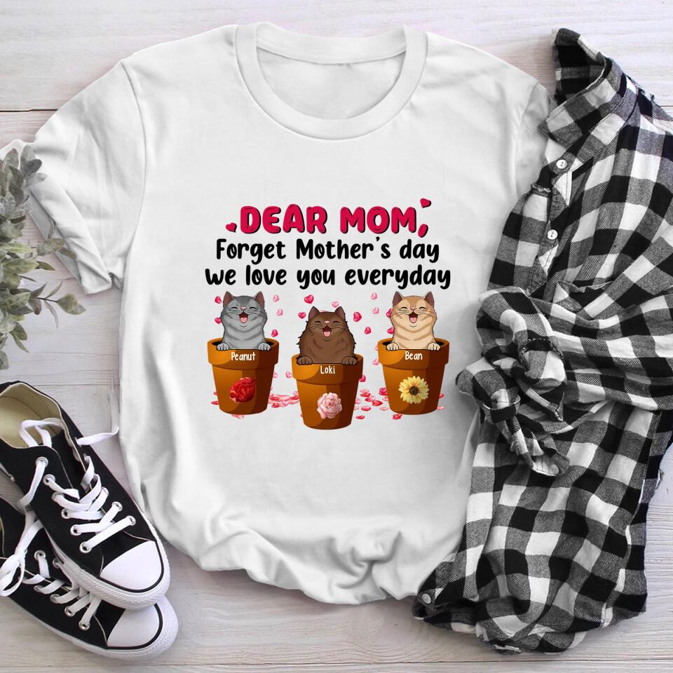 Personalized Dear Mom Cat NI0304003YR T-Shirt