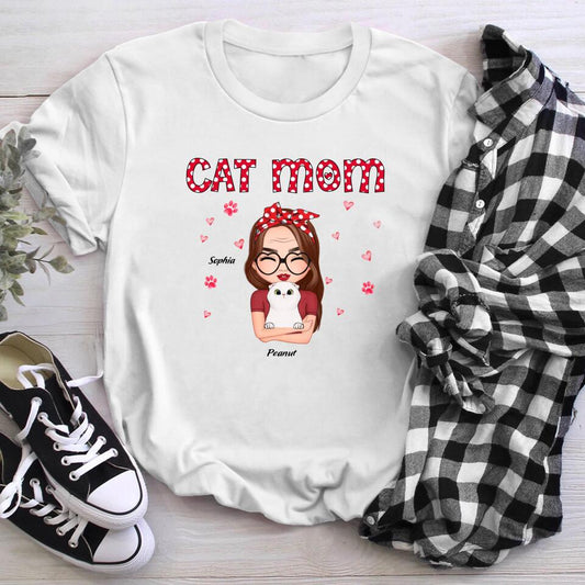 Personalized Cat Mom Pretty Girl Peeking Cat YR0704002YF T-Shirt