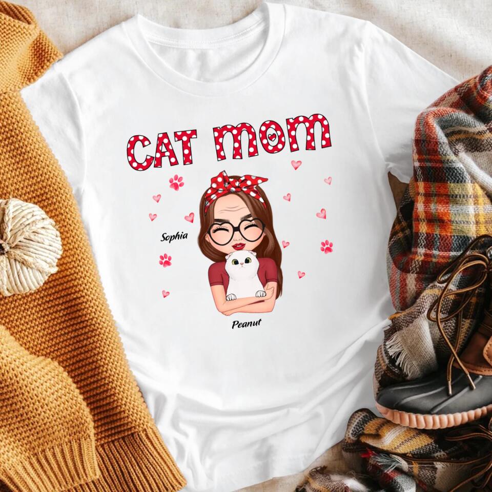 Personalized Cat Mom Pretty Girl Peeking Cat YR0704002YF T-Shirt